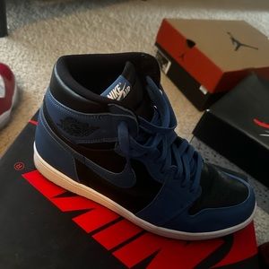 Jordan 1 retro high royal blue